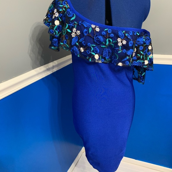 - WOW COUTURE DRESS - Picture 2 of 8